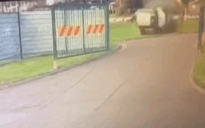 Ô tô bay lên không trung, lăn 3 vòng trong tai nạn kinh hoàng