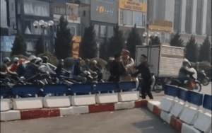 Xôn xao clip nam thanh niên hung hăng chửi, thách thức CSGT