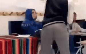 Giáo viên đánh, dẫm lên đầu nữ sinh gây bức xúc