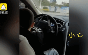 Quay video khoe khoang con trai 3 tuổi lái xe ô tô, cha mẹ bị phạt tiền