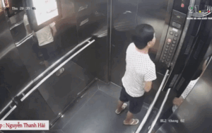 Clip: Ngán ngẩm cảnh người đàn ông thản nhiên đi vệ sinh trong thang máy chung cư