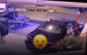 Clip: Nam thanh niên bẻ gương ô tô Mercedes lúc rạng sáng chỉ trong tích tắc