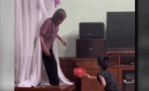 Nghỉ hè về quê chơi, búp măng non khiến cụ bà muốn rối loạn tiền đình