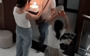 Khoảnh khắc vợ và con gái tạo bất ngờ khi bố đi làm về lan toả niềm hạnh phúc