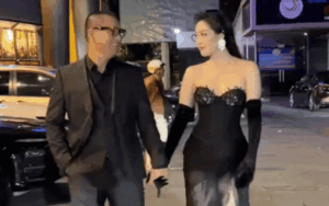 Hoa hậu Khánh Vân diện váy cúp ngực xuyên thấu, lộ rõ vóc dáng giữa tin đồn mang bầu