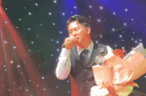 Hoài Lâm đi diễn sau khi xóa hình xăm ở cổ, lại tiếp tục gây tranh cãi