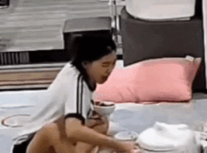 Vợ lớn tiếng trong bữa cơm, chồng '3 phần bất lực 7 phần nuông chiều'