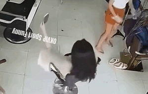 Cô gái quay clip 'đu trend' TikTok và cái kết