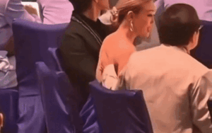 Nam diễn viên bòn rút 62 tỷ đồng tiền từ thiện nay lại lộ clip sờ soạng nữ ca sĩ kém 26 tuổi ở chốn đông người