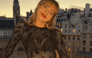 Lisa (BLACKPINK) diện đồ xuyên thấu, khoe trọn vóc dáng căng tràn sức sống khiến netizen không thể rời mắt