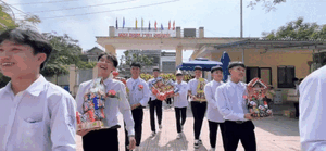 Màn tặng quà 20/10 có 1-0-2 của nam sinh lớp 12, dân mạng xem xong liền tan chảy