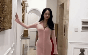 Hương Giang tung clip đời thường bên mẹ, dân mạng rần rần vì chi tiết này