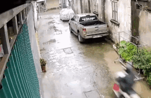 Cô gái bị rượt đuổi đến bất tỉnh, biết được thủ phạm ai cũng bất lực