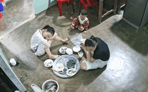 Bé trai đang khóc đột nhiên im như tượng, biết lý do vừa thương vừa buồn cười