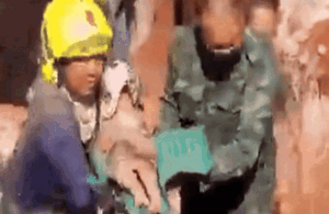 Bé gái 1 tuổi rơi xuống hố sâu 15 mét được giải cứu thần kỳ