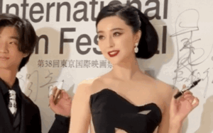 Bắt gặp Phạm Băng Băng khoe visual đẹp nức nở, đôi mắt lúng liếng khi xuất hiện ở chốn đông người