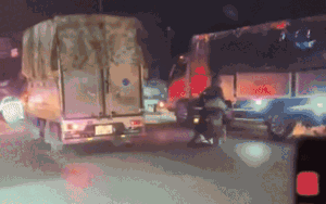 Clip: Xe bồn chở khí hoá lỏng 'nổ như bom' ở Hưng Yên