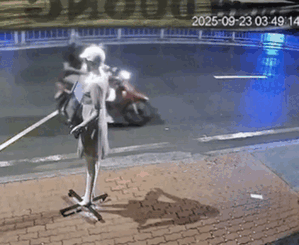 Clip: Nam thanh niên 'làm trò' khi thấy ma-nơ-canh, dân tình lắc đầu ngán ngẩm