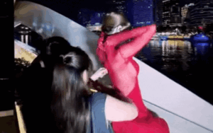 Nóng bỏng mắt khoảnh khắc Hồ Ngọc Hà mặc váy xuyên thấu phô trọn đường cong cơ thể