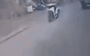 Clip: Nổ bình gas ở Hải Phòng, 1 người đi đường bị hất văng