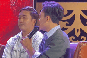 Hồ Văn Cường phải cúi đầu xin lỗi một nghệ sĩ gạo cội trên sân khấu, biết lý do ai cũng ngỡ ngàng