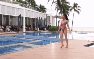 Hoa hậu Hòa bình mặc bikini nhào lộn táo bạo giữa sân khấu, lộ chi tiết gây sững sờ