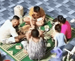 Clip: Cháu gái có hành động 'khó đỡ' trong bữa cơm, cả nhà vội chấn chỉnh sau khi xem lại camera