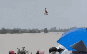 Đi đánh cá lúc trời mưa lũ, 2 người đàn ông ở Đắk Lắk gặp sự việc không ngờ tới