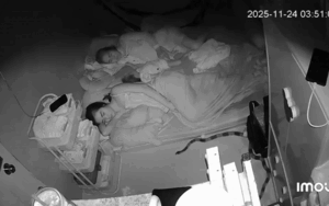 Clip: 3 người say ngủ, lúc xem lại camera thấy cảnh đáng sợ mà rùng mình