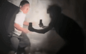 Clip: Đi một mình vào ban đêm, nam thanh niên gặp tình huống không ai nghĩ đến