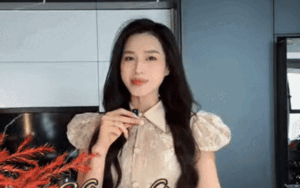 Hoa hậu Đỗ Hà trổ tài làm món ăn vặt, thần thái vào bếp 'dâu hào môn' ra sao mà gây bàn tán?