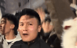 Clip Quang Hải xuống đường ăn mừng gây sốt: Khi người tạo ra 'bão' lần đầu 'đi bão'