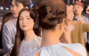 Hòa Minzy công khai giận ra mặt một sao nữ Vbiz ở chốn đông người