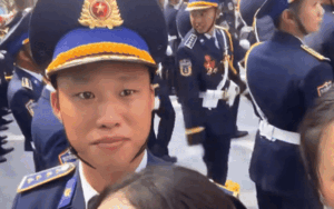 Chiến sĩ 'Lê Hoàng Há Há' lại gây sốt với nụ cười thương hiệu
