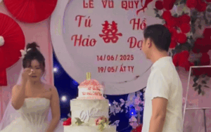 Video: Cô dâu khóc nức nở vì lo sợ ngập lụt khách không đến dự tiệc và cái kết bất ngờ