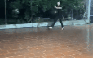 Video: Nam sinh xem điểm thi vào lớp 10, phản ứng khiến cả cõi mạng vui lây
