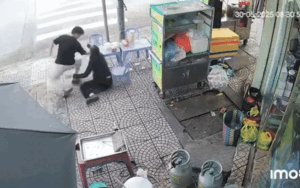 Video thanh niên trêu mẹ hút triệu lượt xem: Khoảnh khắc giản dị khiến ai cũng mỉm cười