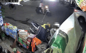 Clip: Bán hàng cho đôi nam nữ, chủ tiệm tạp hoá xem lại camera liền tức anh ách