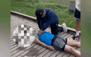 Người đàn ông cứu sống thanh niên đuối nước trong gang tấc, cư dân mạng không tiếc lời khen