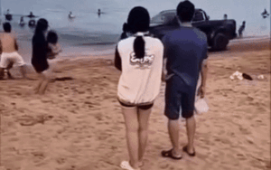 Tài xế lái xe bán tải trên bãi biển trong dịp Tết Đoan Ngọ lãnh 6 tháng tù