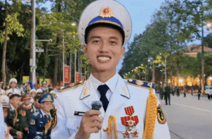 Chiến sĩ 'Lại là Cường đây' gây ấn tượng khi thử sức làm phóng viên VTV