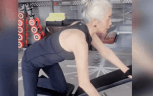 Cụ bà U70 'đốt cháy phòng gym' với body săn chắc và hàng loạt động tác gym khó nhằn