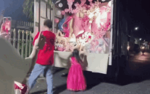 Clip 29 giây của gia đình 4 người khiến ai cũng mỉm cười: Thì ra đây là dáng hình của hạnh phúc!