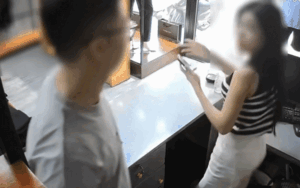 Xôn xao clip thanh niên quấy rối nữ nhân viên shop quần áo: Công an lên tiếng