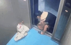 Người phụ nữ bỏ rác vào thang máy, hành động tiếp theo càng gây bức xúc hơn