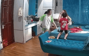 Con gái không đạt học sinh giỏi nên tránh mặt, màn 'nói lý' của mẹ gây bão mạng xã hội