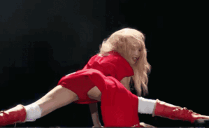 Ninh Dương Lan Ngọc biểu diễn động tác 'bỏng mắt', khán giả tranh cãi