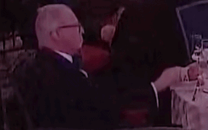 'Người đàn ông salad' ở tiệc Nhà Trắng lên tiếng lý do thản nhiên ngồi ăn giữa hỗn loạn nổ súng?