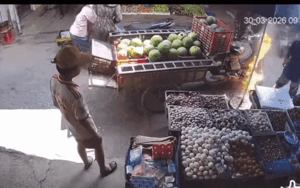 Khu chợ sốt sắng đập tắt đám cháy, dân mạng liền chỉ ra ngay lỗi sai cơ bản