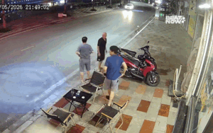 3 người đàn ông bất ngờ gặp tai nạn, xem lại camera vẫn chưa hoàn hồn